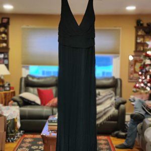V-Neck Sleeveless Maxi Dress